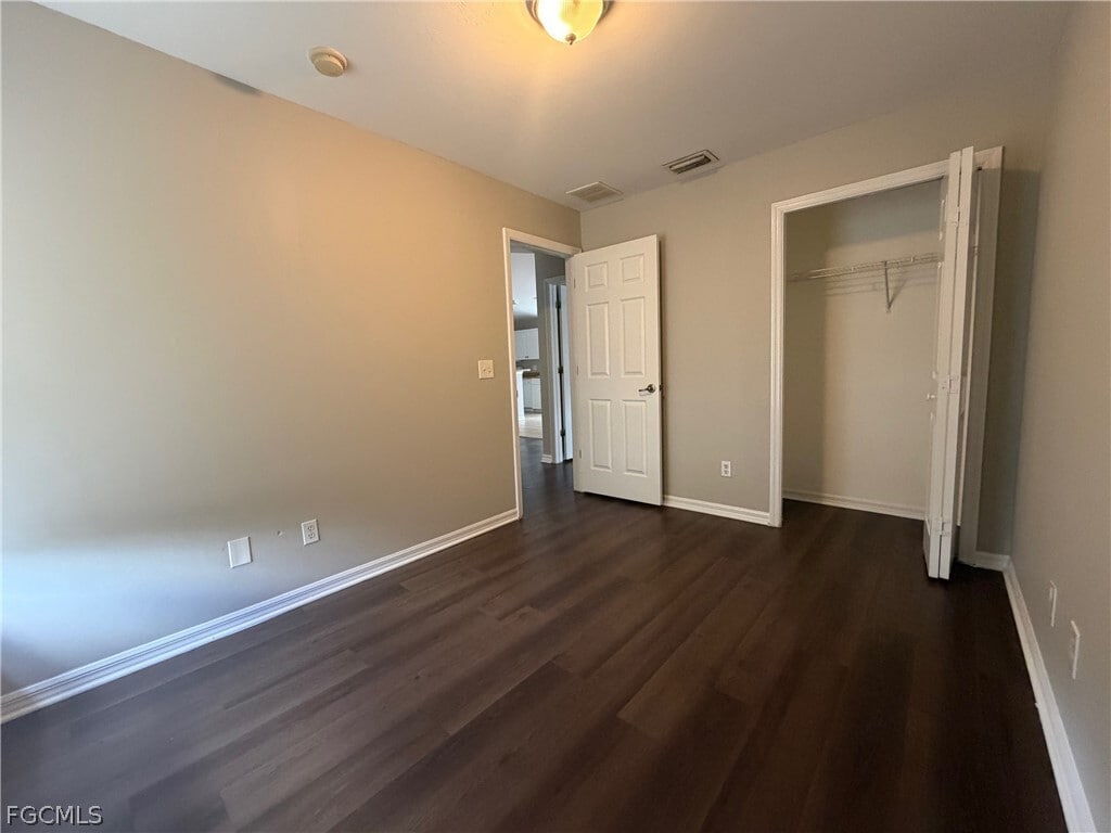 Photo - 4807 5th St W