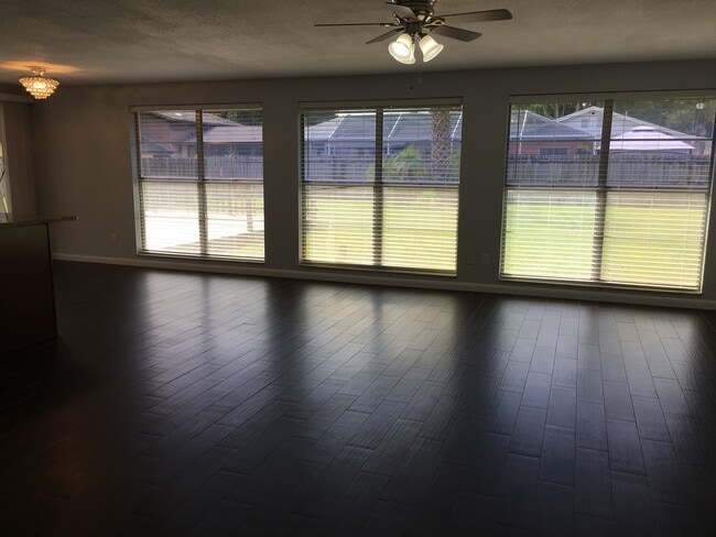 Photo - 7104 Hazelwood Ct