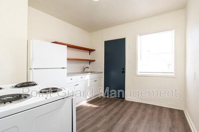 Photo - 5222 E Morris St