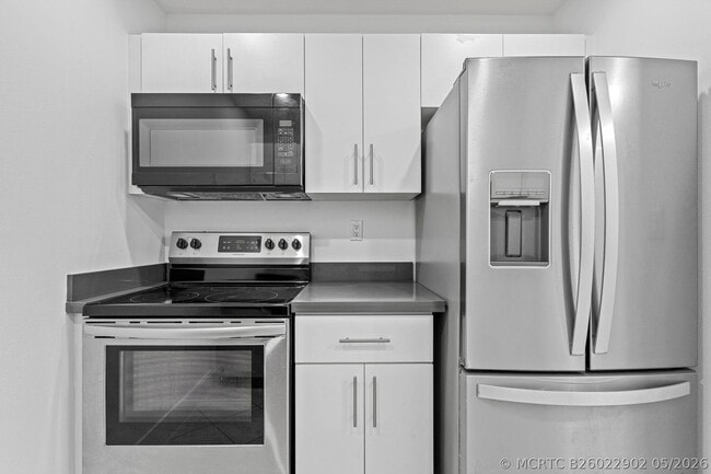 Building Photo - 9227 SW 87th Ave Unit B1