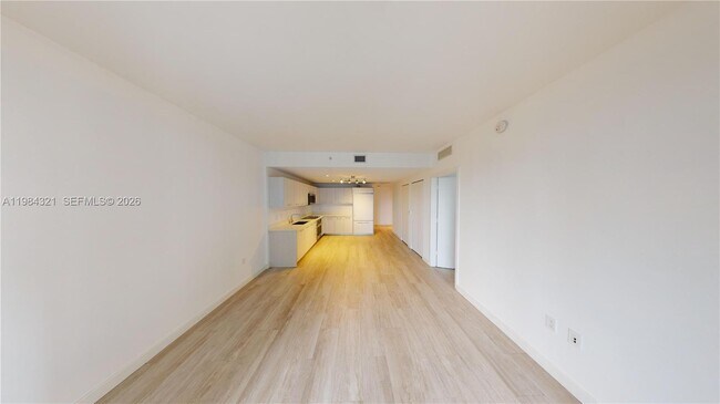 Photo - 55 SW 9th St Unidad 2010