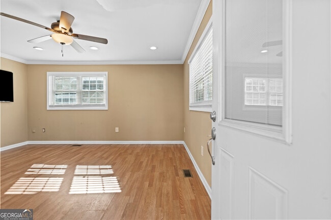 Photo - 159 Walnut St NW