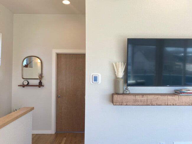 Photo - Lovely and  Immaculate 3 BR Home in Lafaye...