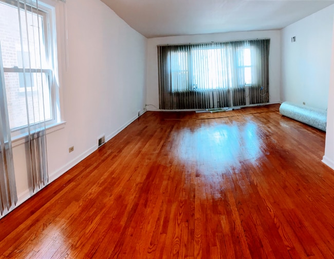 Photo - 6623 N California Ave Unit 1