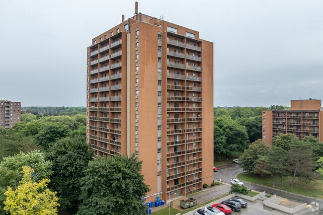 Photo - Adelaide Towers I - III