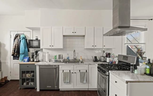 Photo - 114 Cadwalader Ave Unit 1