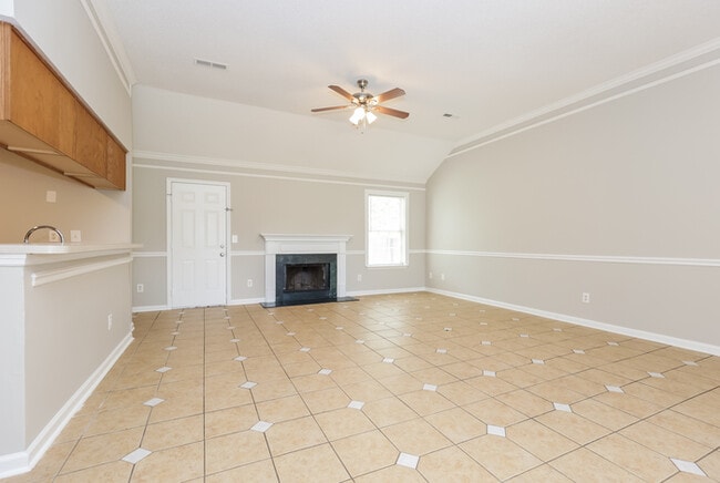 Photo - 2130 Spring Hill Cir