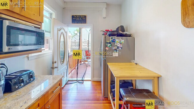Photo - 16 Carpenter St