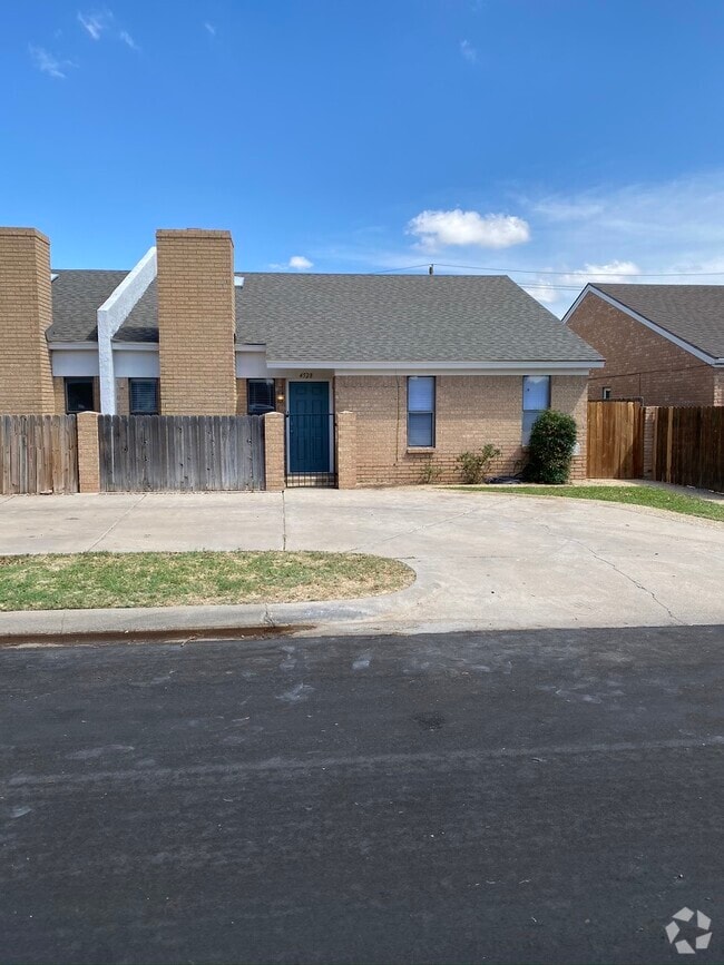 Building Photo - 4528 Lanham St Rental