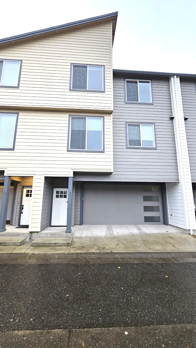 Photo - 3301 NE 42nd Pl Townhome