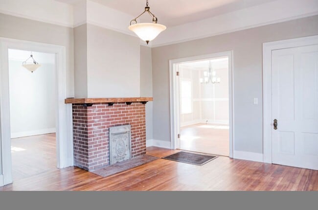 Photo - 129 N 14th St