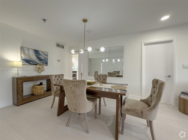 Building Photo - 250 181 Drive, 303 Rental