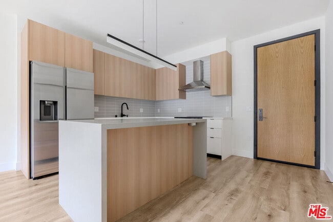 Photo - 5657 Virginia Ave Unidad 202