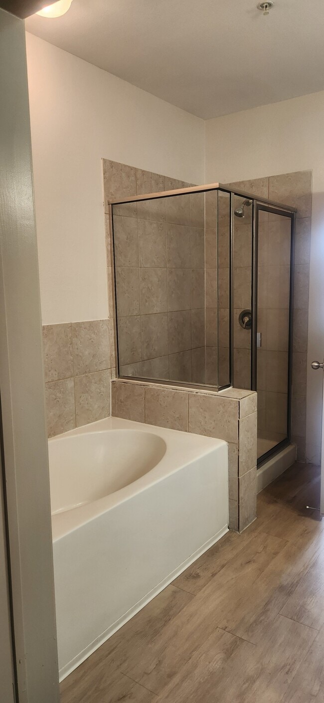 Photo - Queenston Manor