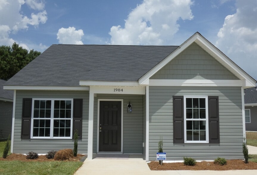 1984 Sapphire Rd