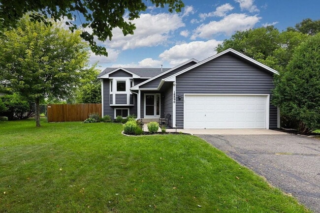 Photo - 18890 Barrington Dr