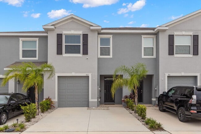 Building Photo - LIKE NEW Townhome For Rent in Mangrove Point!
