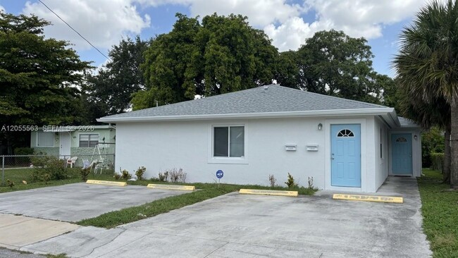 Building Photo - 1451 NW 51st Terrace Unit 1451