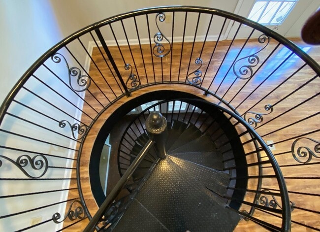 Photo - 3 bed/2 bath Beautiful 1-Level Home + Finished Basement! in PRIME BROOKHAVEN LOCATION!