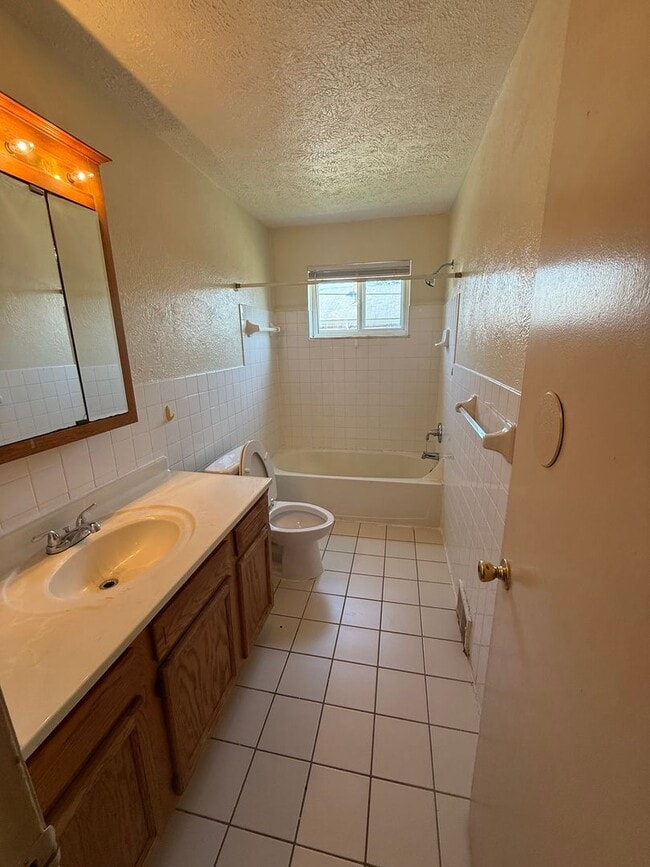 Photo - 23921 Banbury Cir