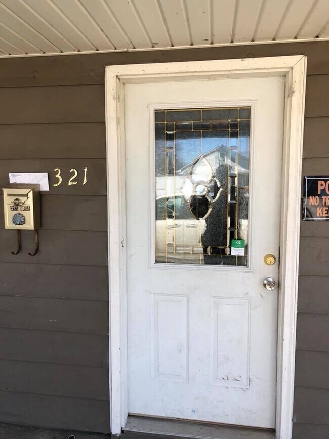 Photo - 321 Hege Ave