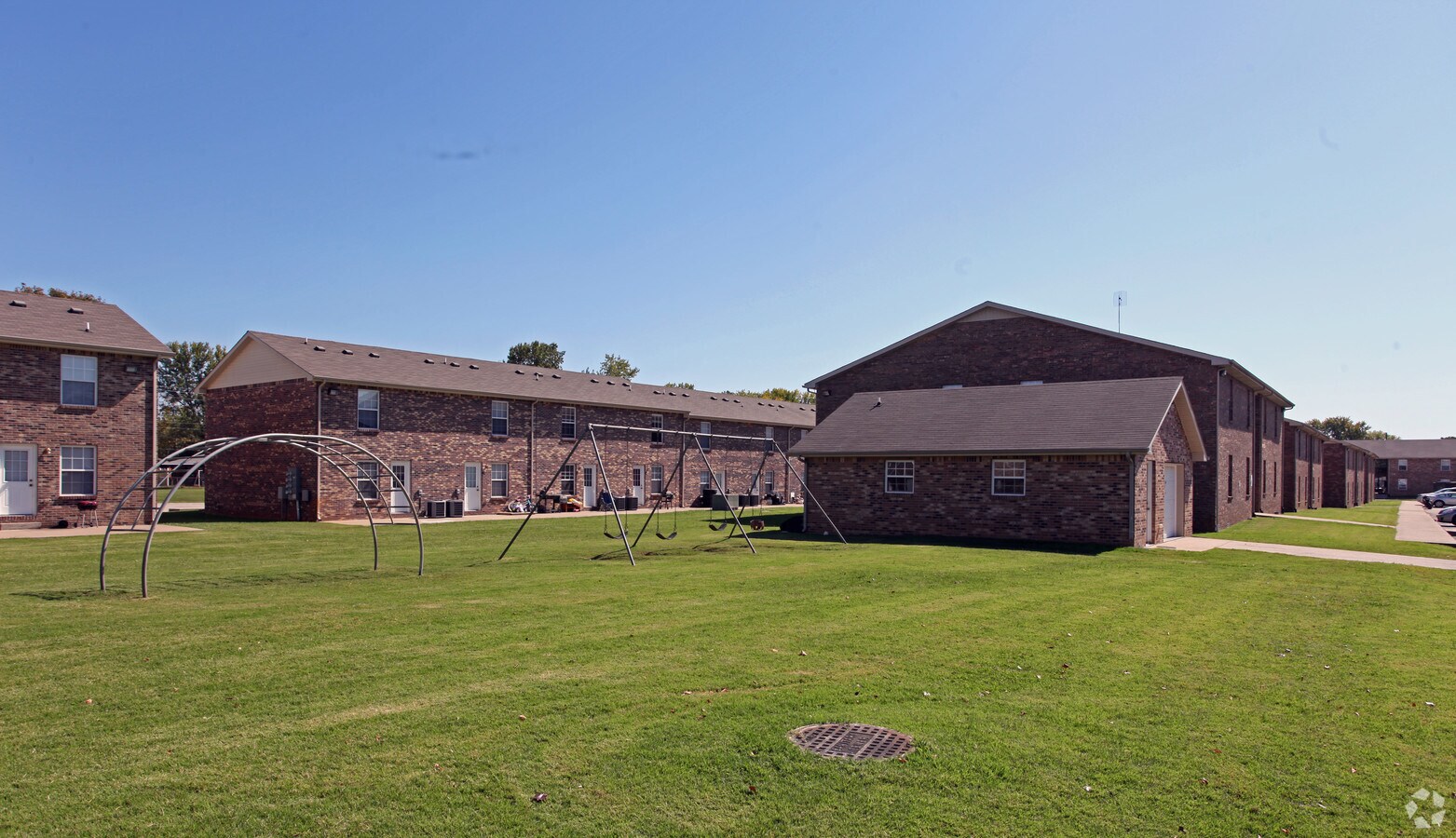Photo - Stateline Apartments