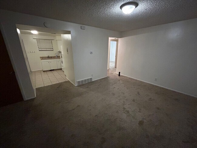 Photo - SINGLE FAMILY HOUSING -  2 bed/1 bath in Orem February Rent FREE Unit 1591