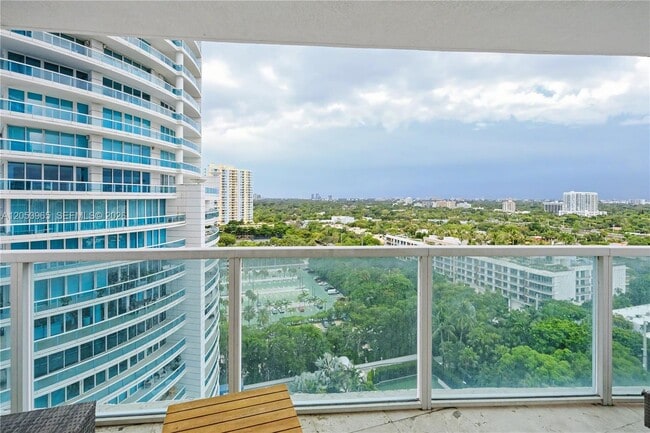 Building Photo - 2101 Brickell Ave Unit 1611