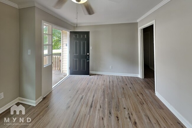 Photo - 6345 Oakview Ln