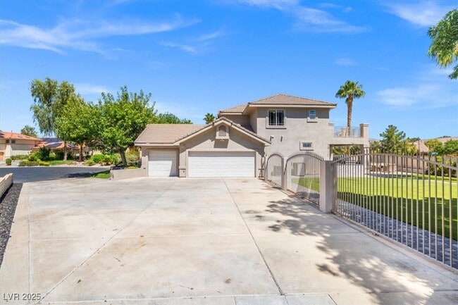 Building Photo - 8000 Silver King Dr Rental