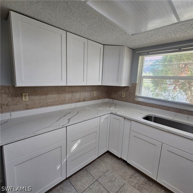 Photo - 421 SE 24th Ave