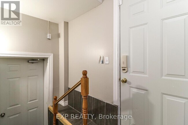 Photo - 30 Cherry Sands Crescent