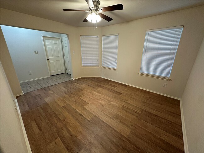 10427 Hamlet Vale Ct