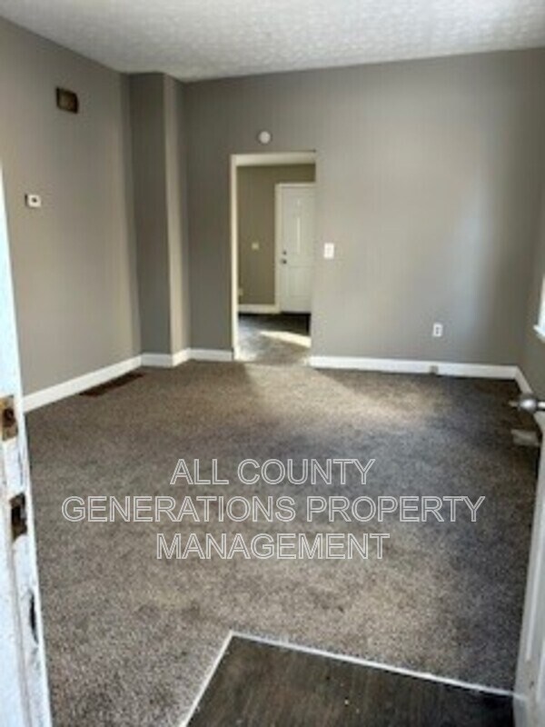 Photo - 9418 Easton Ave