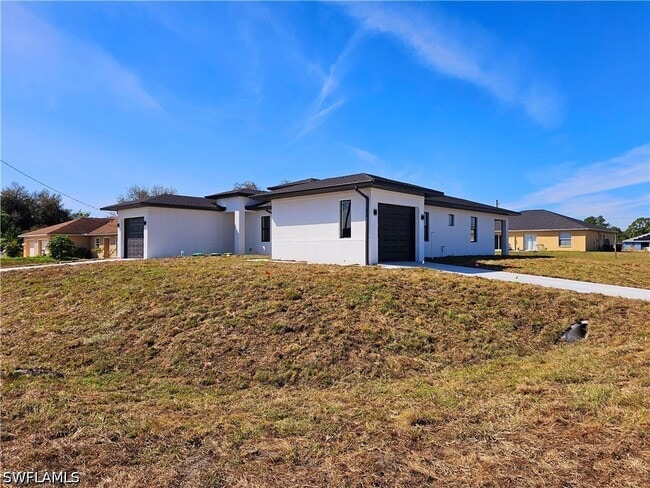 Building Photo - 1100 Homer Ave S