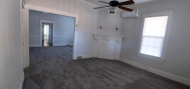 Photo - 509 W 3rd St