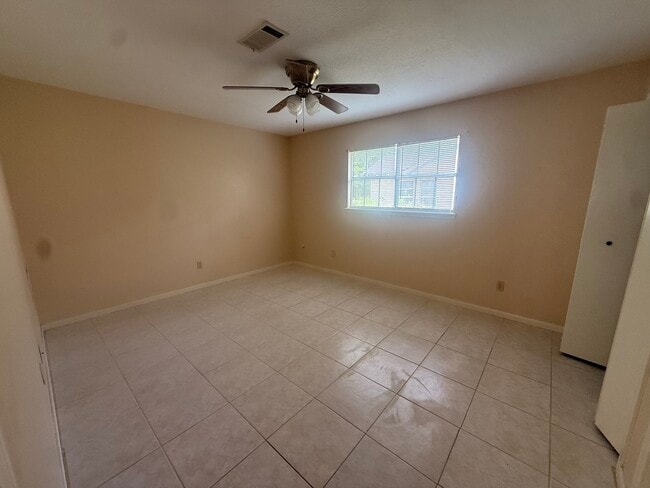 Photo - 286 Eastwood Dr Unit 288 Eastwood Back