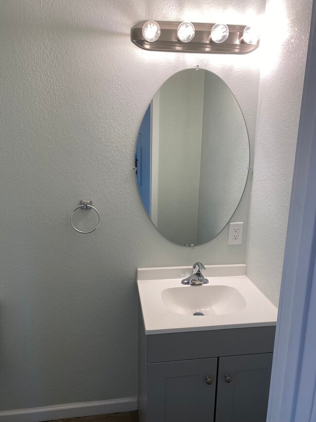 Photo - 12960 E 13th Pl Unidad 12960 East 13th Place