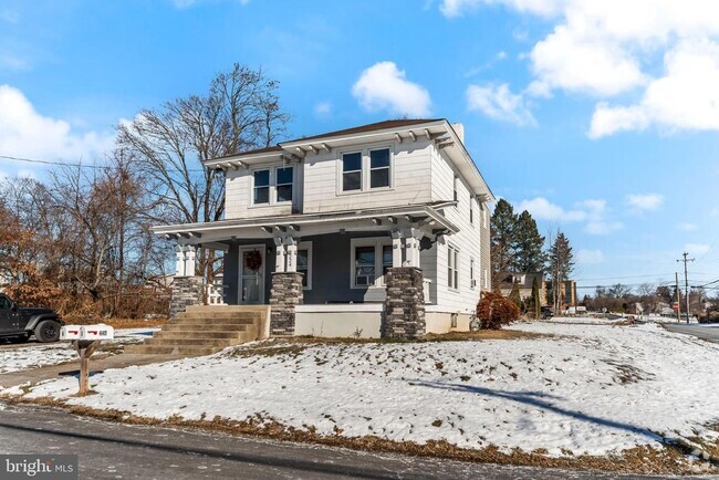 Building Photo - 224 Oakdale Ave Rental