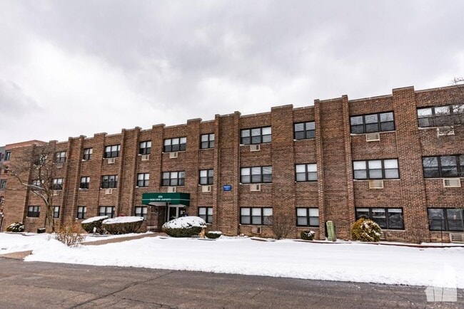0 bedroom in Highland Park IL 60035 - 0 bedroom in Highland Park IL 60035 Condo Unit 105