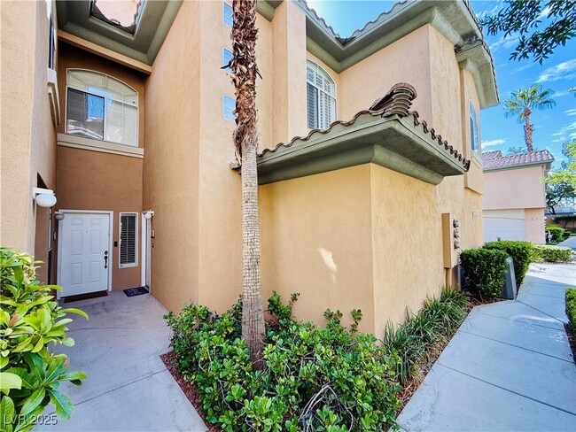 Building Photo - 8716 Red Brook Dr Unit 204 Rental