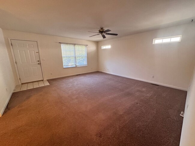 Building Photo - 1005 Prairie Ave Unit #1005