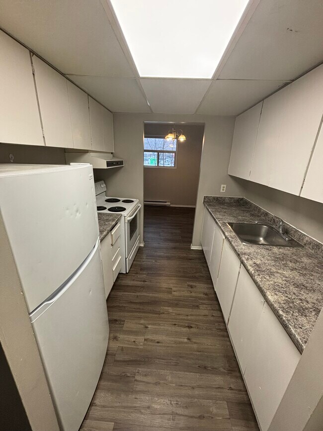 Photo - 457 Albert St Unit 9