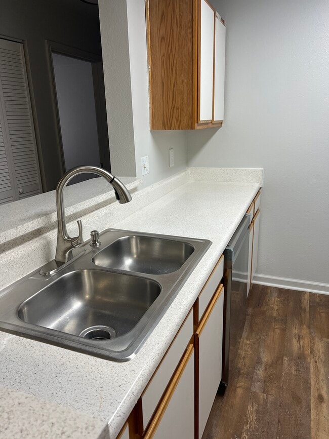 Ashton View Apartments