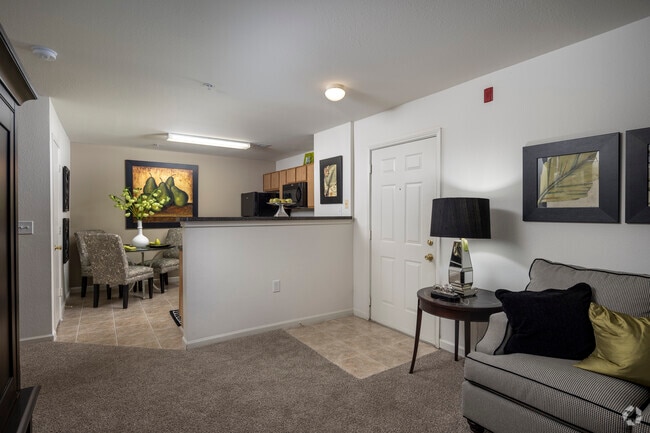 2BR, 2BA - 1,035SF - Living Room