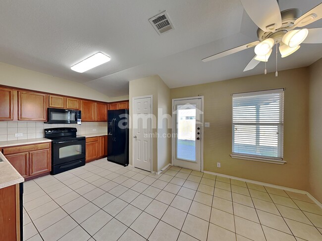 Photo - 631 Tom Kemp Dr