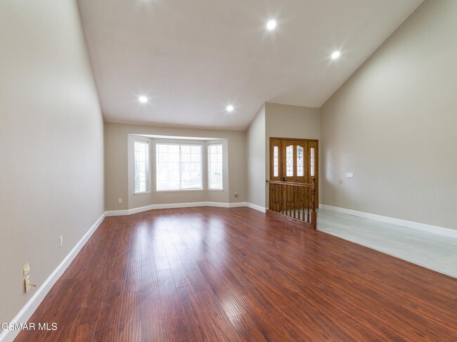 Photo - 382 Rockedge Dr