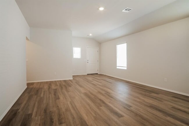 Photo - 1212 Guthrie Farms Blvd