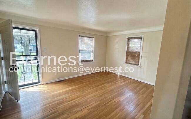 Photo - 16913 Lotus Dr