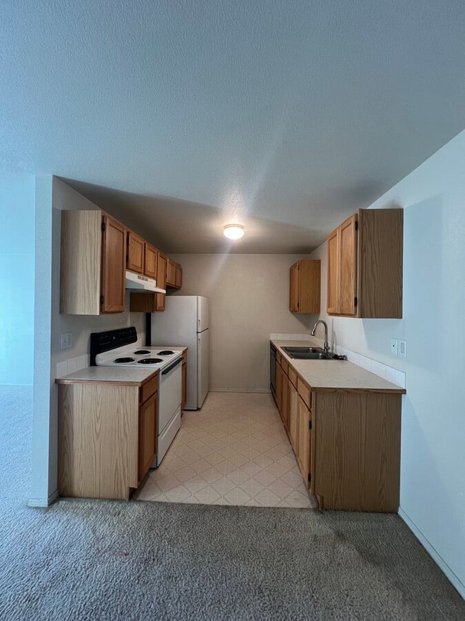 Photo - 2 Bedroom, 1 Bath Apartment - Located near...